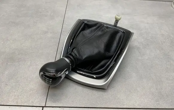 Nissan X-Trail T32 Gear lever shifter trim leather/knob 969TV4CE0A
