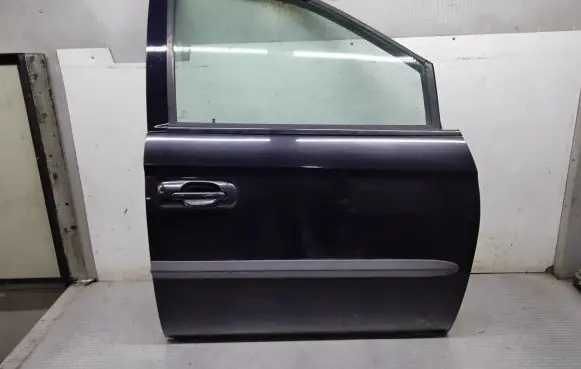 Chrysler Voyager Front door