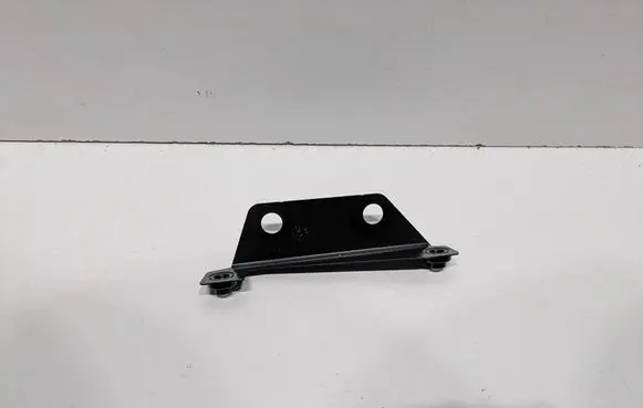 Audi A8 S8 D4 4H Fender mounting bracket 4H0810864B