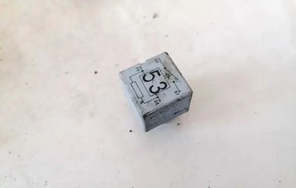 Volkswagen Golf VI Other relay 141951253b 20240072