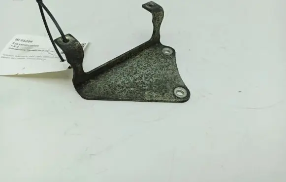 Mercedes-Benz Vito Viano W639 Engine mounting bracket A6461420040