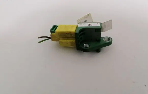 Volkswagen PASSAT B6 Airbag deployment crash/impact sensor 3C0909606