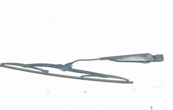Rear wiper blade arm