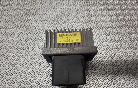 Opel Movano B Glow plug pre-heat relay 8200859243