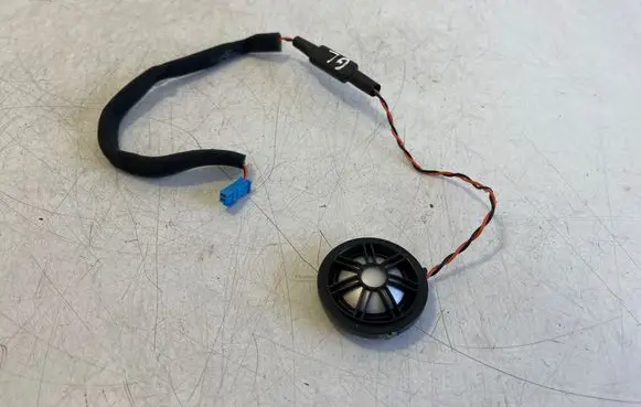 BMW X6 F16 High frequency speaker in the rear doors 6819331 21375810