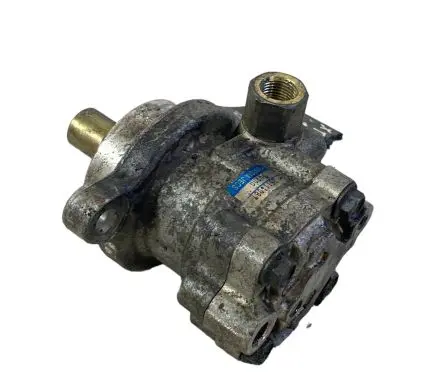 Nissan X-Trail T30 Power steering pump 8H800 26111087