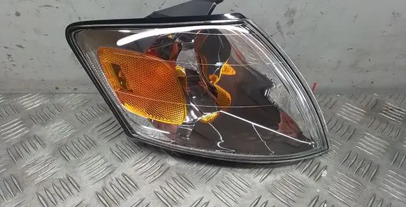 Mazda MPV Front indicator light R4149R