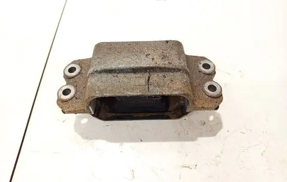 Seat Toledo III (5P) Engine mount bracket