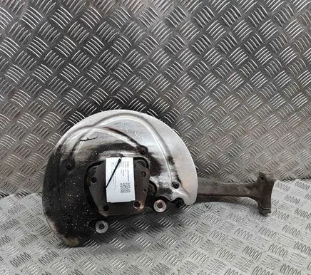 Front wheel hub