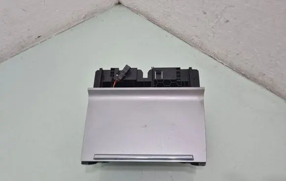 Skoda Octavia Mk3 (5E) Ashtray (front) 5E1863077B