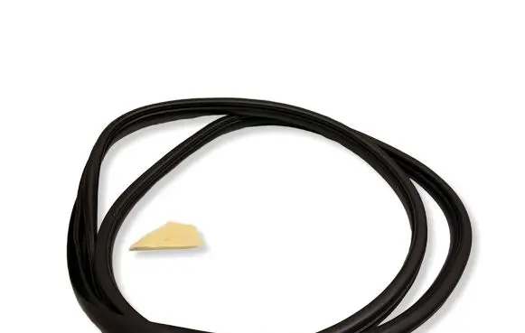 Mazda CX-30 Rubber seal rear door 