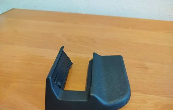 Volvo C30 Front passenger seat rail trim 08629853