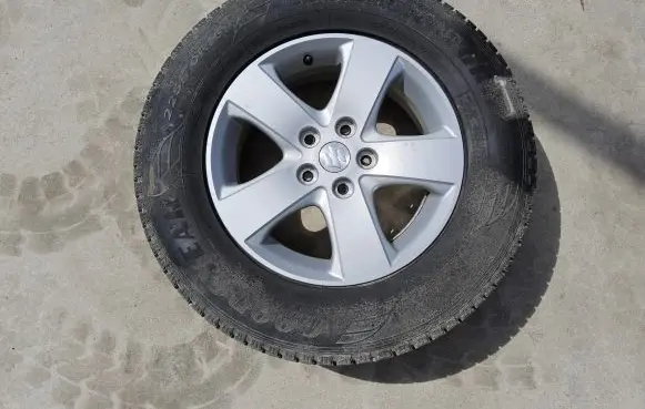 Suzuki Grand Vitara II R16 alloy rim 