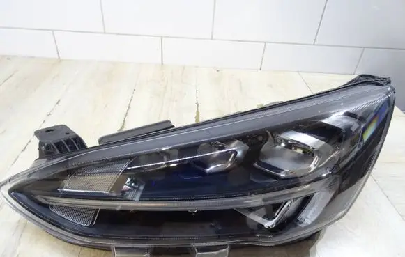 Skoda Octavia Mk4 Headlight/headlamp JX7B13E15CE