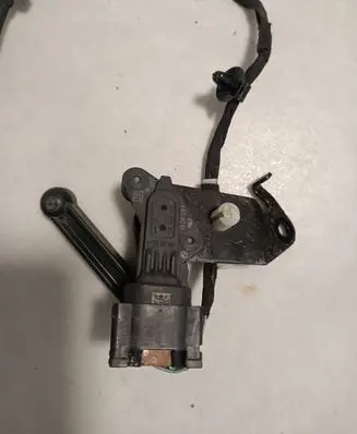 BMW X5 G05 Headlight/headlamp level sensor 6895467