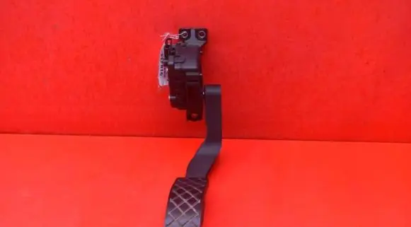 Audi A8 S8 D3 4E Accelerator throttle pedal 4E1723523H