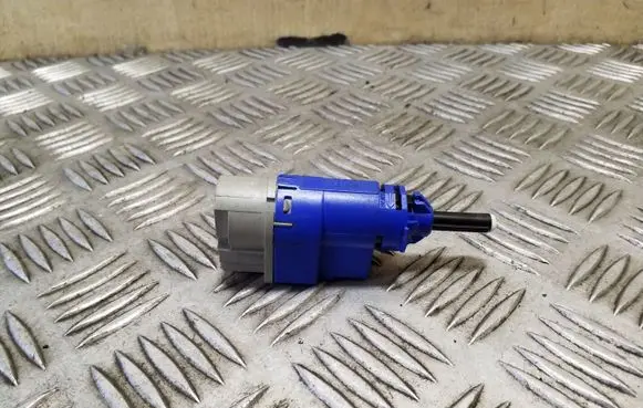 Clutch pedal sensor