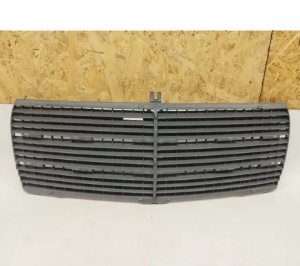 Mercedes-Benz 190 W201 Front grill 2018880223 A2018880223