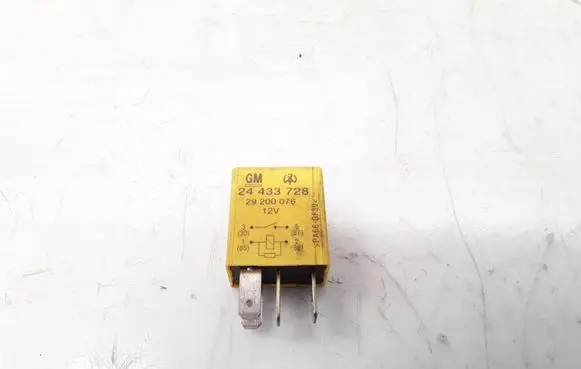 Opel Zafira A Other relay 24433728