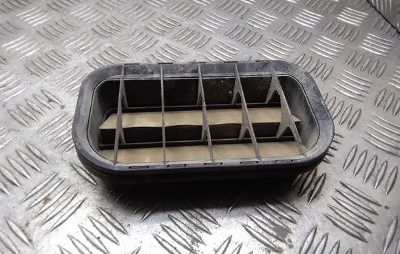 Ford Galaxy Quarter panel pressure vent 95VWA019K51AA