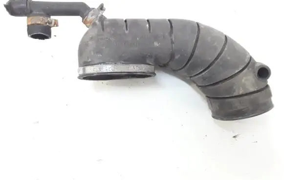 Audi A6 S6 C4 4A Air intake hose/pipe 048129622D