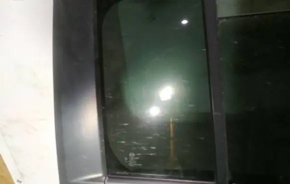 Mazda 5 Rear vent window glass 