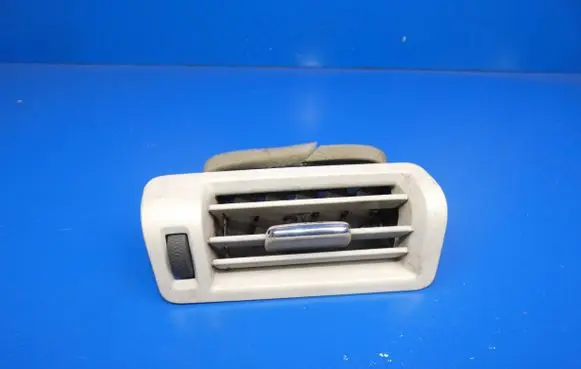 Volvo XC90 Rear air vent grill 