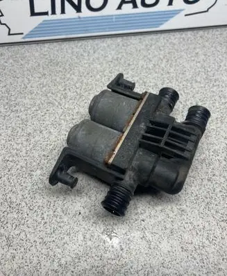 BMW 5 E39 Coolant heater control valve 8374995