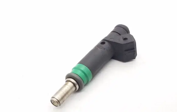 BMW 7 E65 E66 Fuel injector 7525721