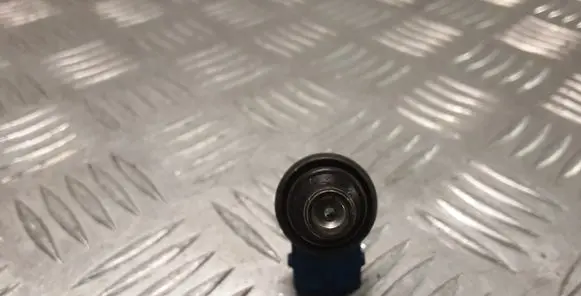 Audi A4 S4 B5 8D Fuel injector 058133551F