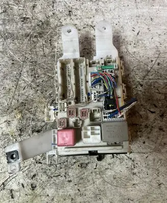 Toyota Auris 150 Fuse box set 8273002150A