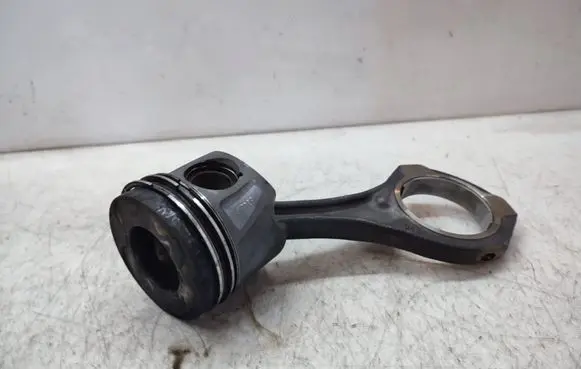 Mercedes-Benz ML W164 Piston with connecting rod 