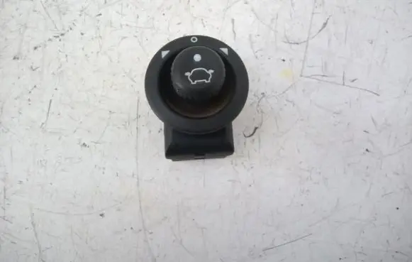 Ford Focus Wing mirror switch 93BG17B676BA