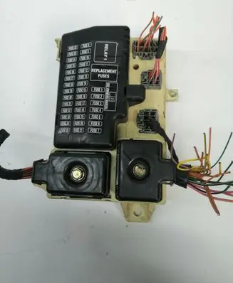 Jaguar S-Type Fuse module 1R8T14A067AB