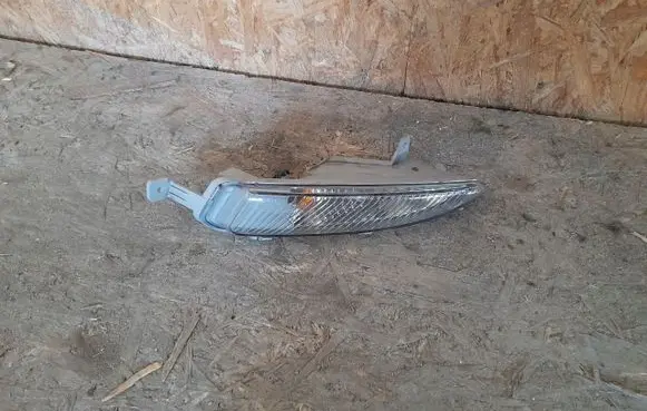 Opel Astra J Front indicator light 321l