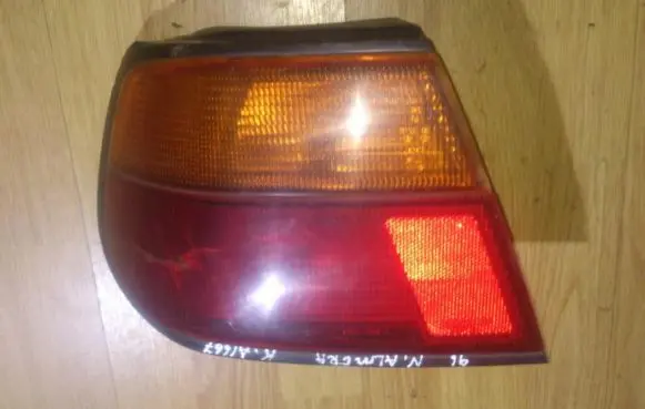 Nissan Almera Rear/tail lights