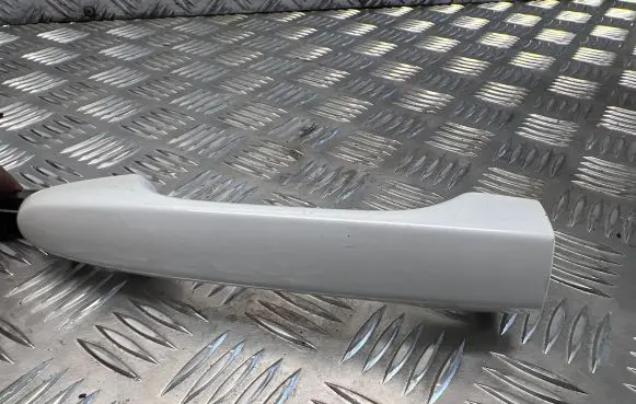 Honda CR-V Front door exterior handle