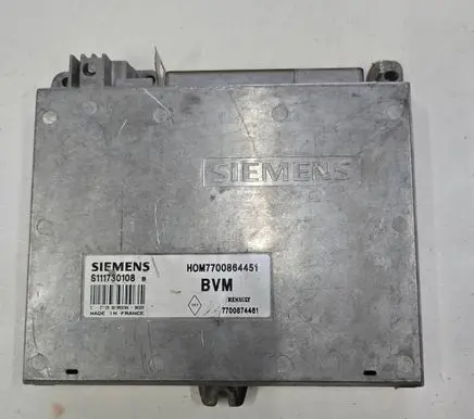 Renault Megane I Engine control unit/module 7700864451 S111730108B 7700874461