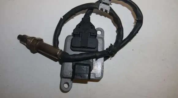 Mercedes-Benz C W205 Lambda probe sensor A0009053606