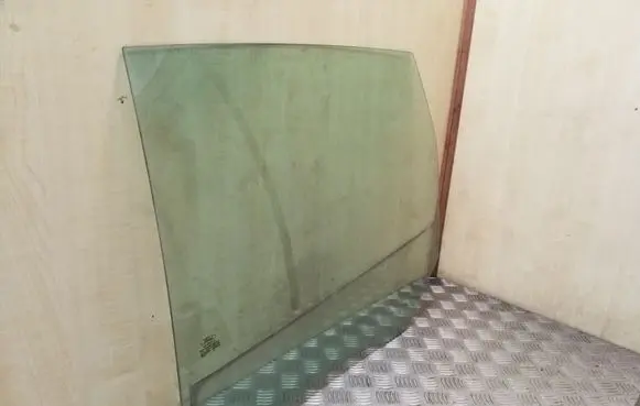 Ford Kuga I Rear door window glass 8V41S25713A
