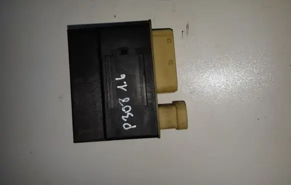 Peugeot 308 Glow plug pre-heat relay 67635A