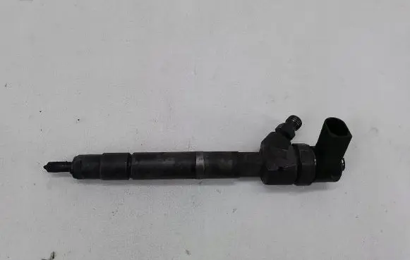 Mercedes-Benz S W220 Fuel injector