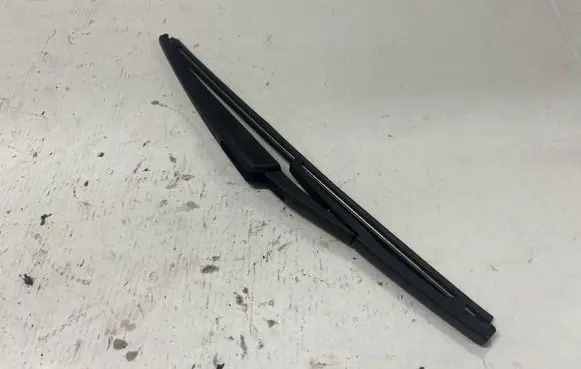 Nissan Juke I F15 Rear wiper blade 