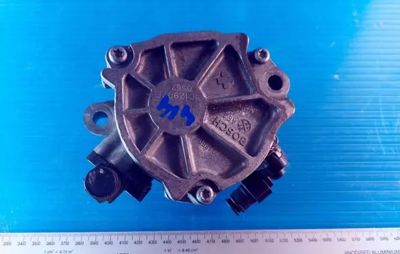 Ford Focus Vacuum pump 9804021880 1C12907F0567