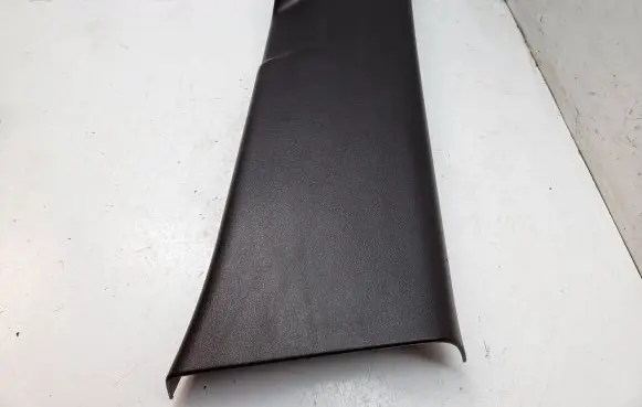 (B) pillar trim (bottom)