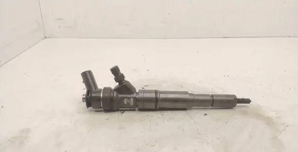 BMW 1 E81 E87 Fuel injector 0445110209 7794435