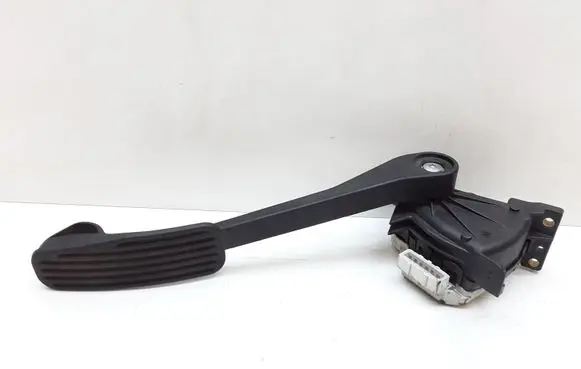 Volvo S60 Accelerator throttle pedal 30666660