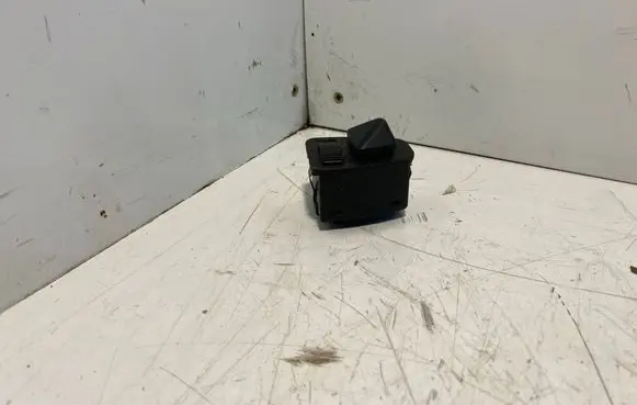 BMW 3 E46 Wing mirror switch 8373691