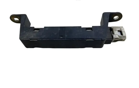 Toyota Prius+ (ZVW40) Keyless system antenna 8999730070