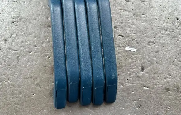 Nissan Patrol 160 A set of handles for the ceiling 